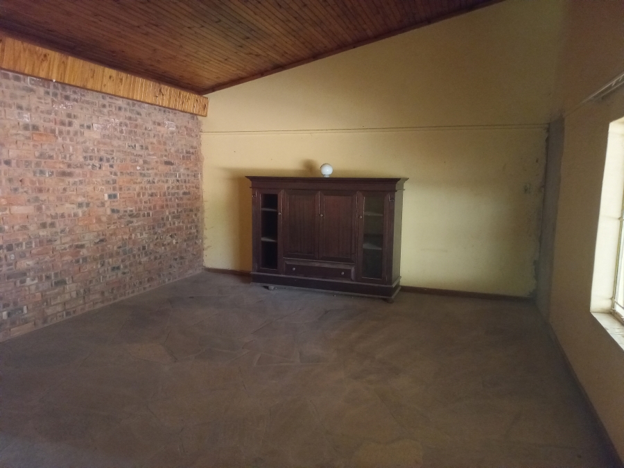 Commercial Property for Sale in Magaliesmoot Gauteng