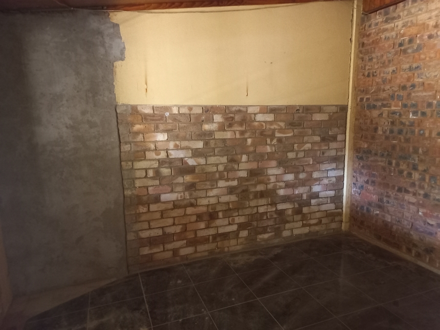 Commercial Property for Sale in Magaliesmoot Gauteng