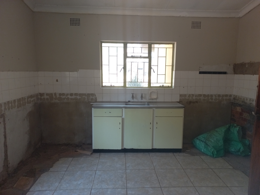 Commercial Property for Sale in Magaliesmoot Gauteng