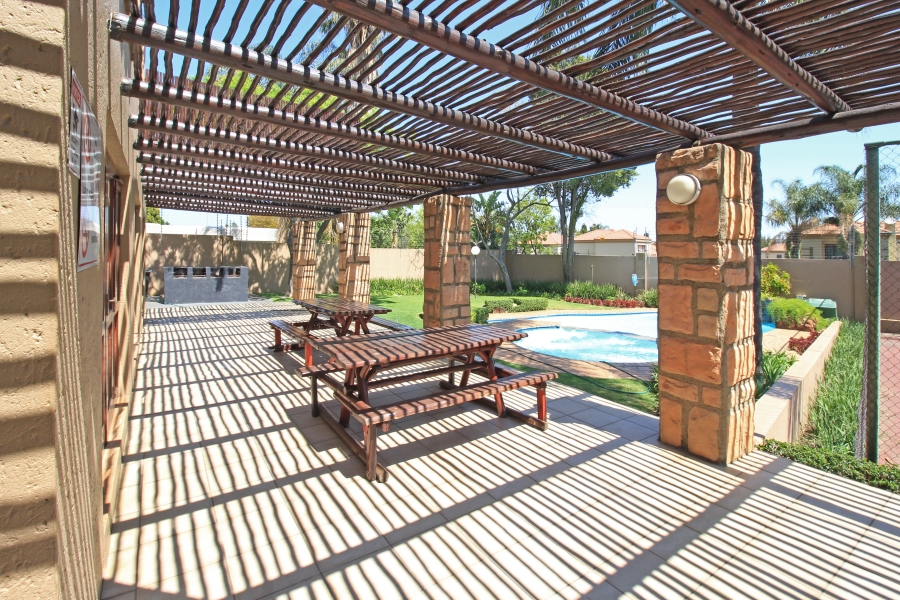 1 Bedroom Property for Sale in Sunninghill Gauteng