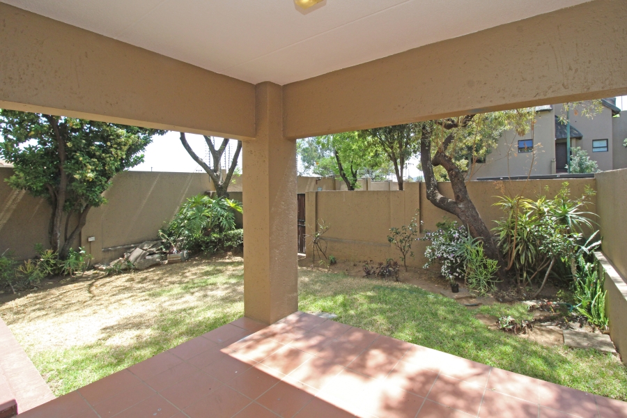 1 Bedroom Property for Sale in Sunninghill Gauteng