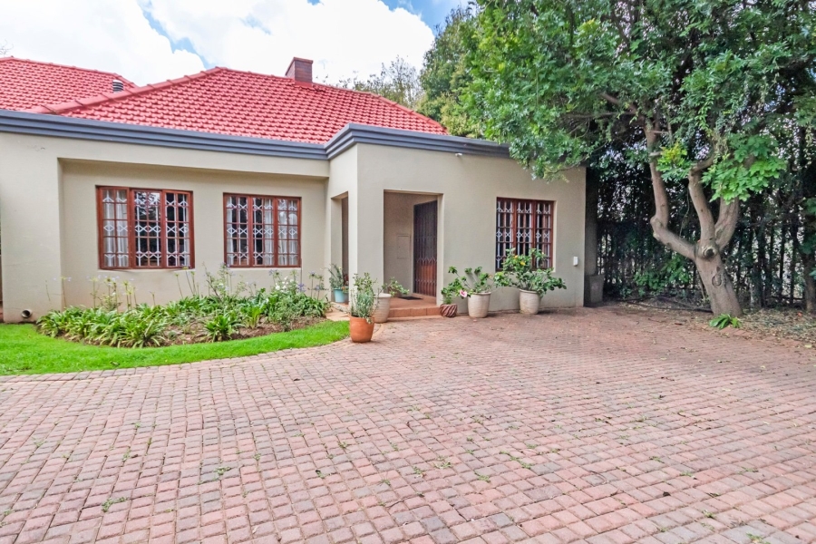 3 Bedroom Property for Sale in Linden Gauteng