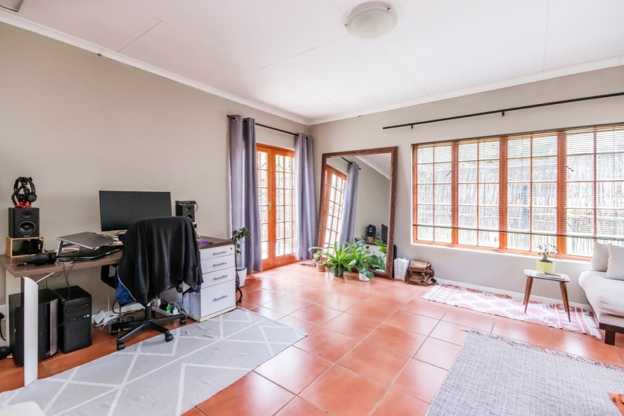 3 Bedroom Property for Sale in Linden Gauteng