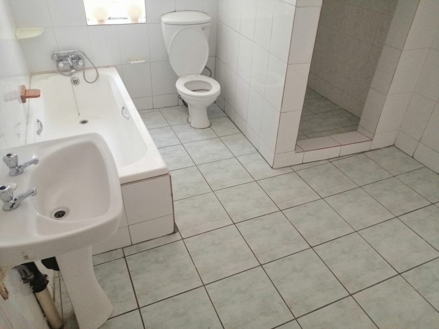 To Let 2 Bedroom Property for Rent in Randburg Central Gauteng