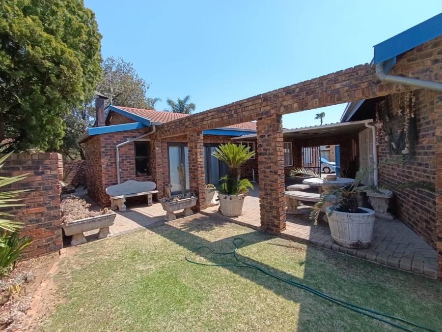 4 Bedroom Property for Sale in Misty Bay Gauteng