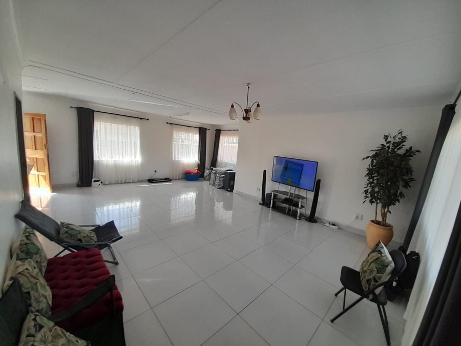 To Let 3 Bedroom Property for Rent in General Albertspark Gauteng