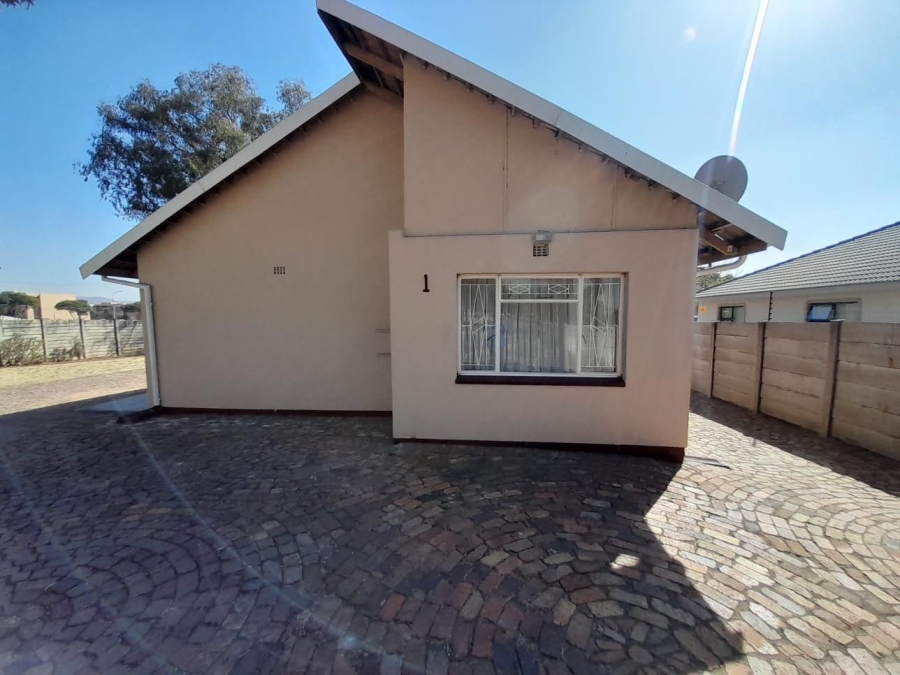 To Let 3 Bedroom Property for Rent in General Albertspark Gauteng