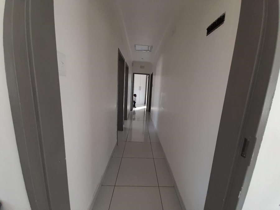 To Let 3 Bedroom Property for Rent in General Albertspark Gauteng