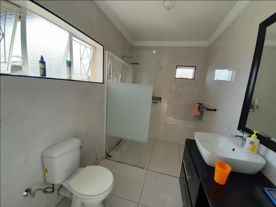 To Let 3 Bedroom Property for Rent in General Albertspark Gauteng