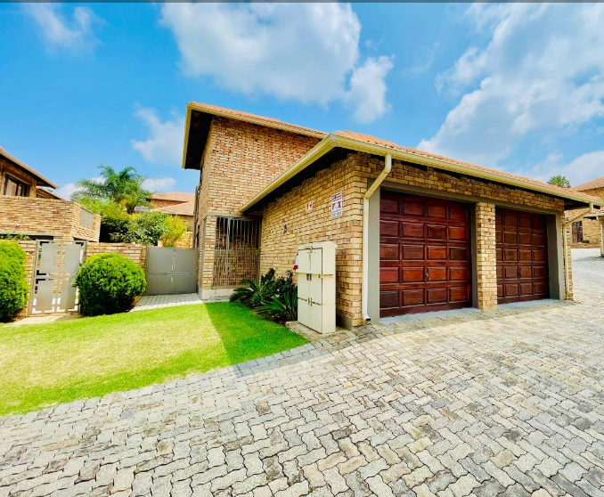 3 Bedroom Property for Sale in Meyersdal Gauteng