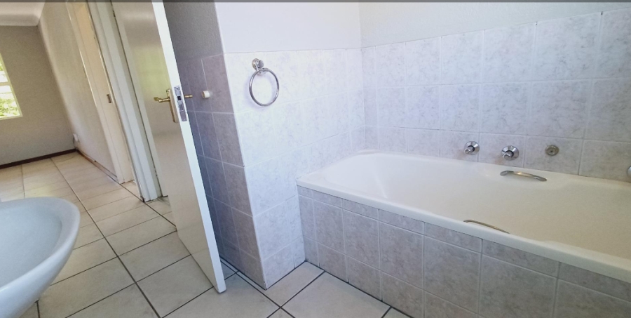 2 Bedroom Property for Sale in Meyersdal Gauteng