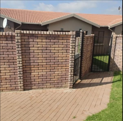 2 Bedroom Property for Sale in Meyersdal Gauteng