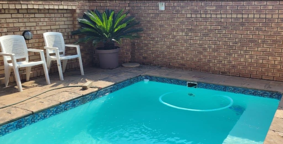 4 Bedroom Property for Sale in Meyersdal Gauteng