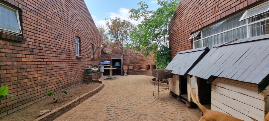 4 Bedroom Property for Sale in Sunward Park Gauteng