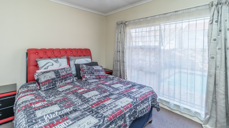 3 Bedroom Property for Sale in Vorna Valley Gauteng