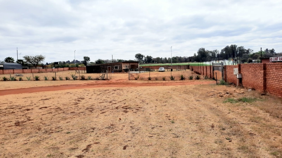 7 Bedroom Property for Sale in Kameeldrift East Gauteng