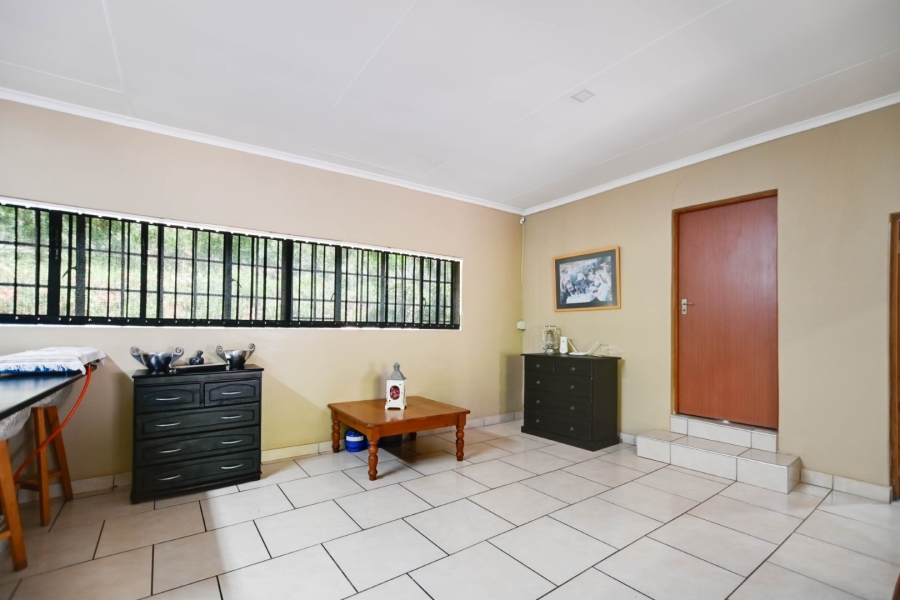 7 Bedroom Property for Sale in Kameeldrift West Gauteng