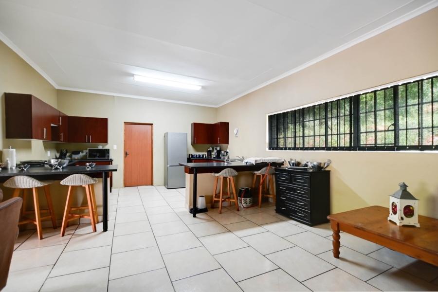 7 Bedroom Property for Sale in Kameeldrift West Gauteng