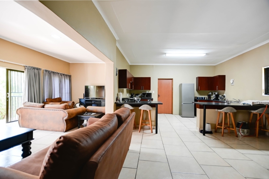 7 Bedroom Property for Sale in Kameeldrift West Gauteng