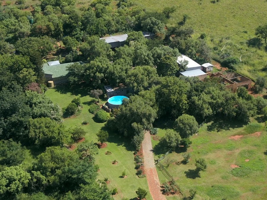 7 Bedroom Property for Sale in Kameeldrift West Gauteng