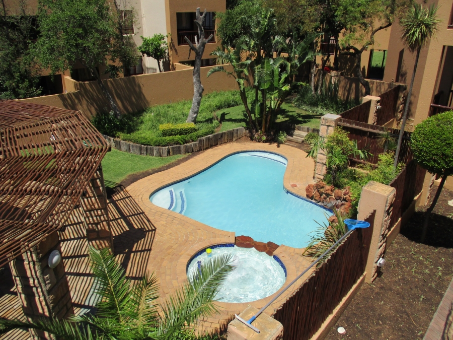 To Let 2 Bedroom Property for Rent in Pineslopes Gauteng