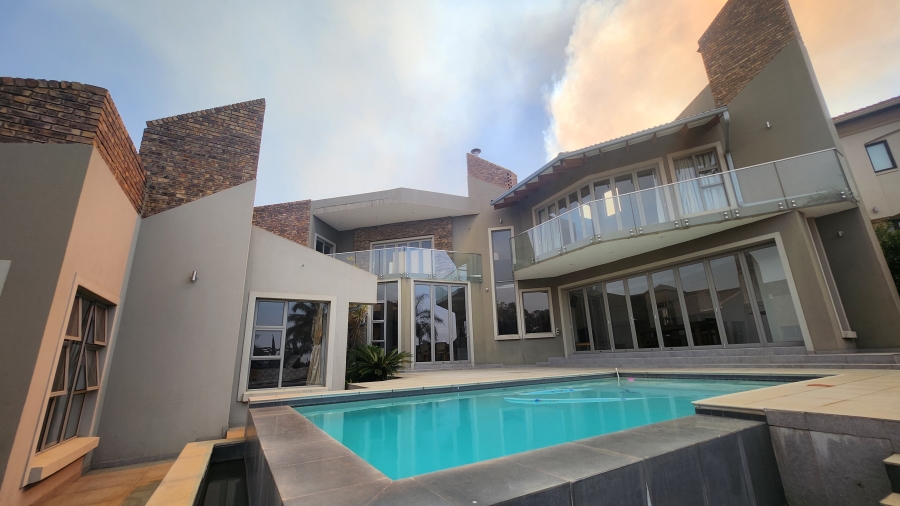 5 Bedroom Property for Sale in Eldoraigne Gauteng