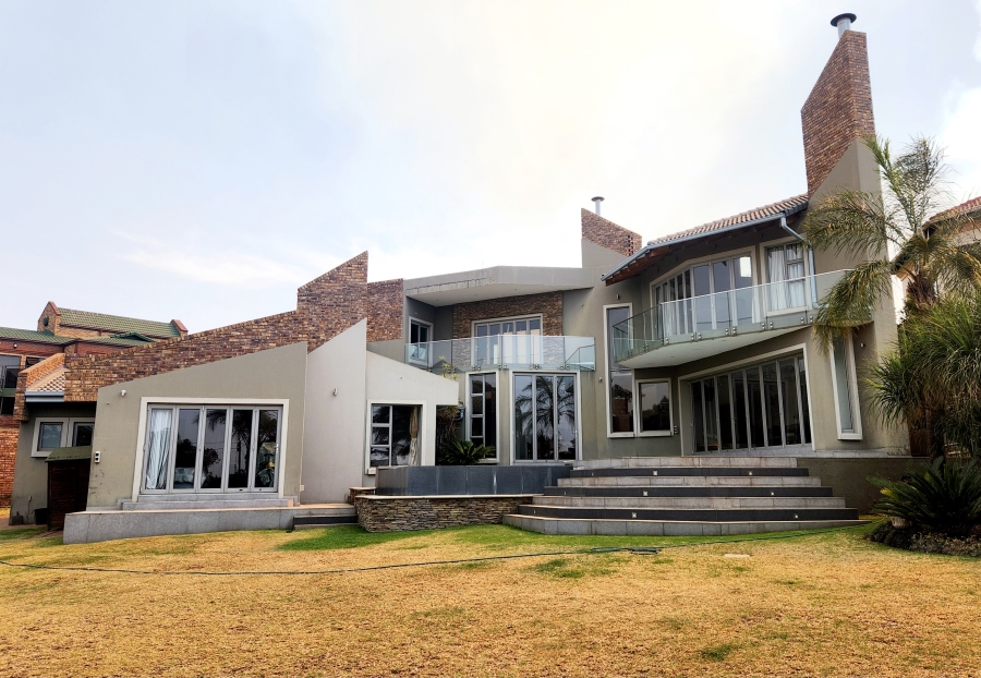 5 Bedroom Property for Sale in Eldoraigne Gauteng