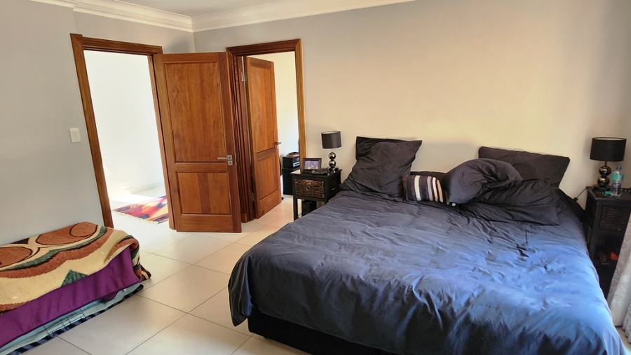 5 Bedroom Property for Sale in Eldoraigne Gauteng