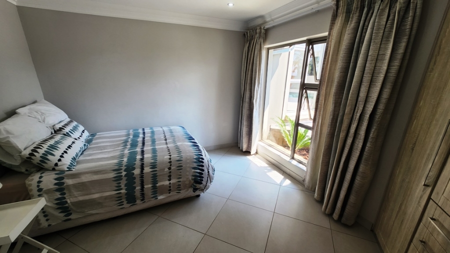 5 Bedroom Property for Sale in Eldoraigne Gauteng