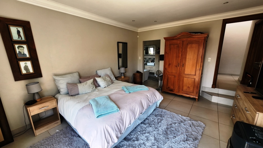 5 Bedroom Property for Sale in Eldoraigne Gauteng