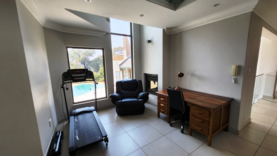 5 Bedroom Property for Sale in Eldoraigne Gauteng