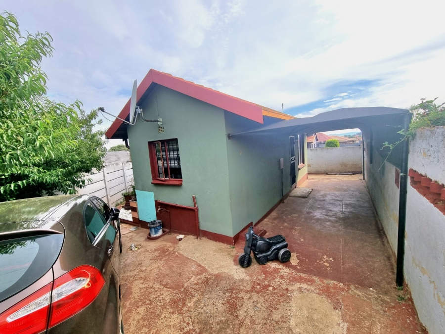 2 Bedroom Property for Sale in Naturena Gauteng