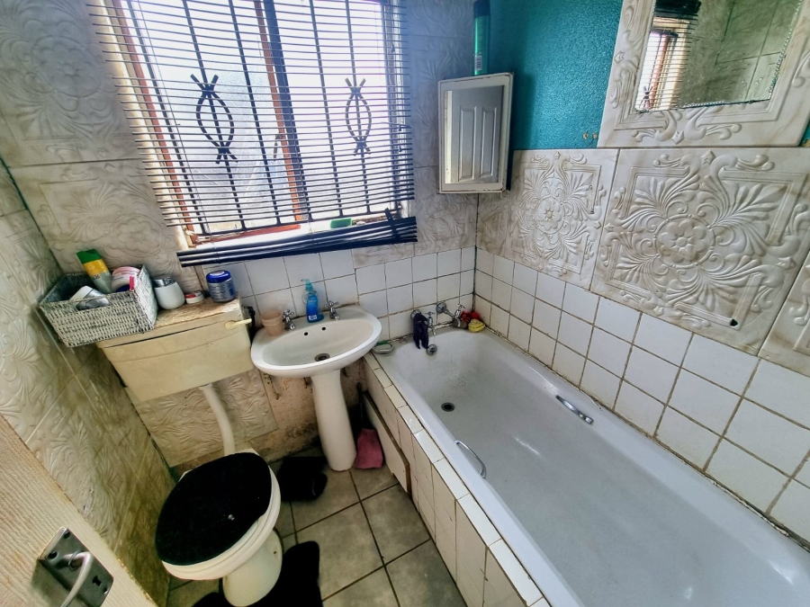 2 Bedroom Property for Sale in Naturena Gauteng