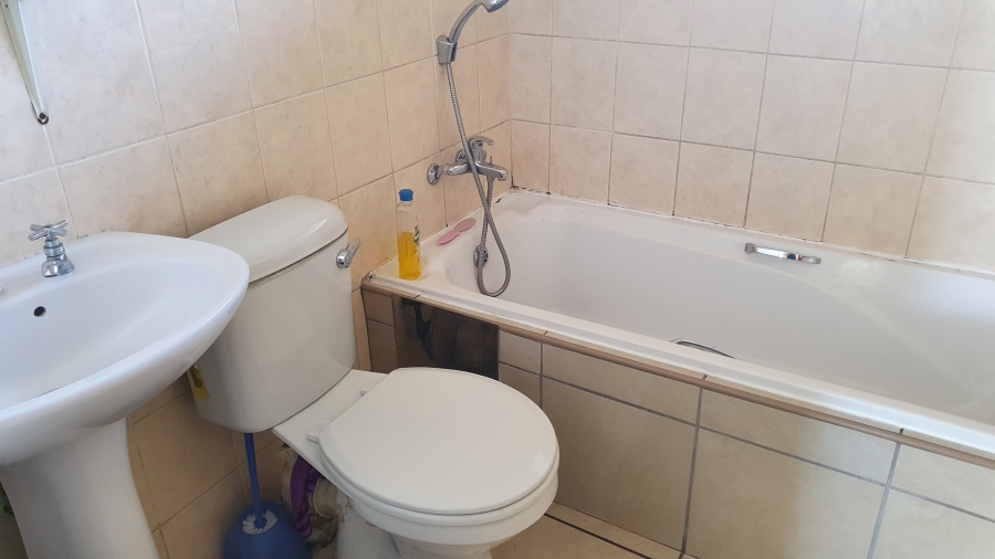 2 Bedroom Property for Sale in Florentia Gauteng