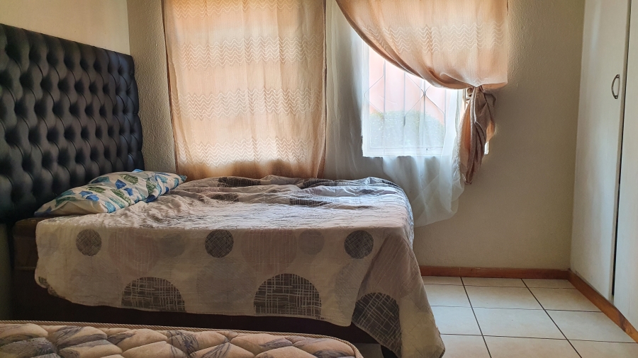 2 Bedroom Property for Sale in Florentia Gauteng