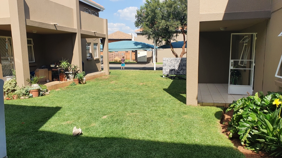 2 Bedroom Property for Sale in Florentia Gauteng