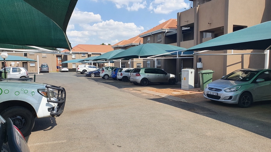 2 Bedroom Property for Sale in Florentia Gauteng