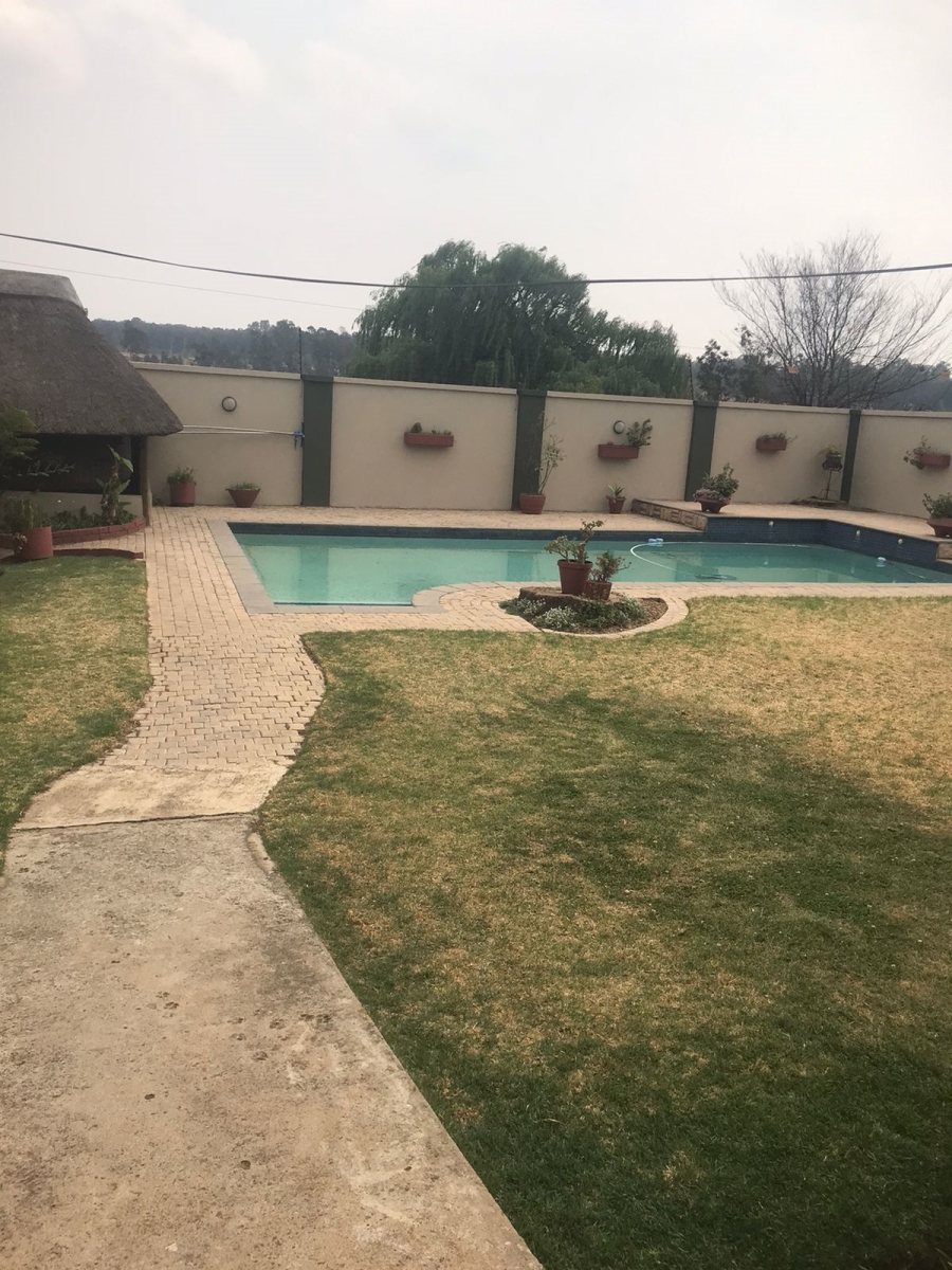 5 Bedroom Property for Sale in Elspark Gauteng