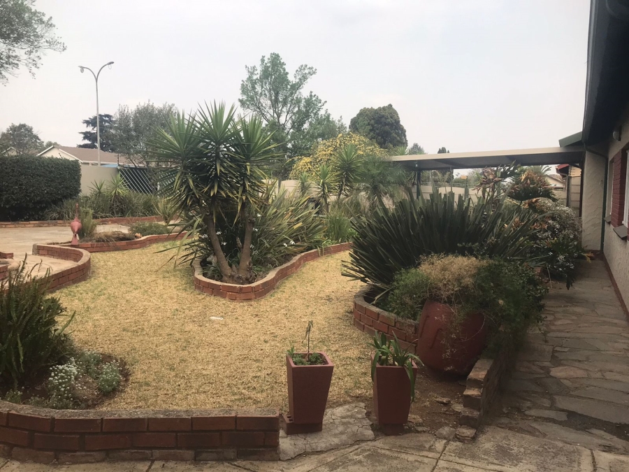 5 Bedroom Property for Sale in Elspark Gauteng