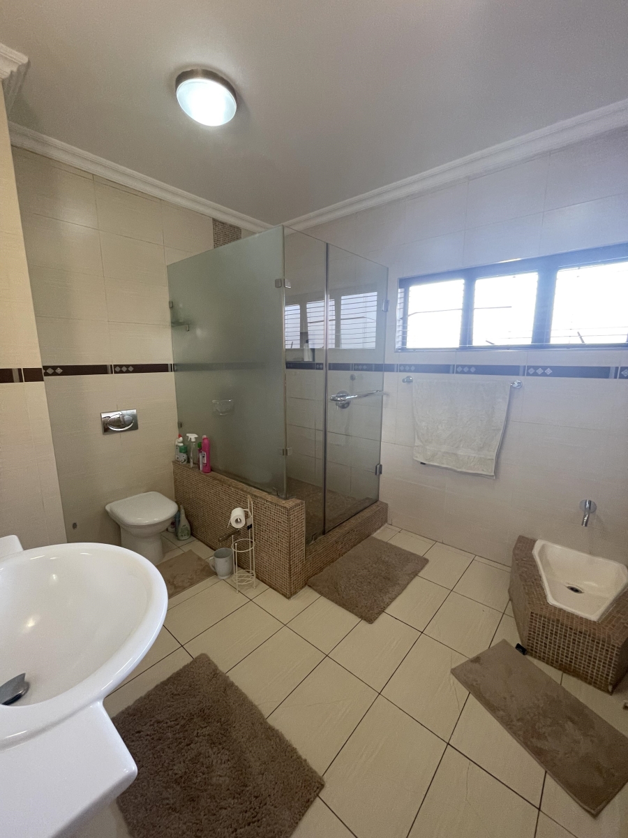 5 Bedroom Property for Sale in Laudium Gauteng