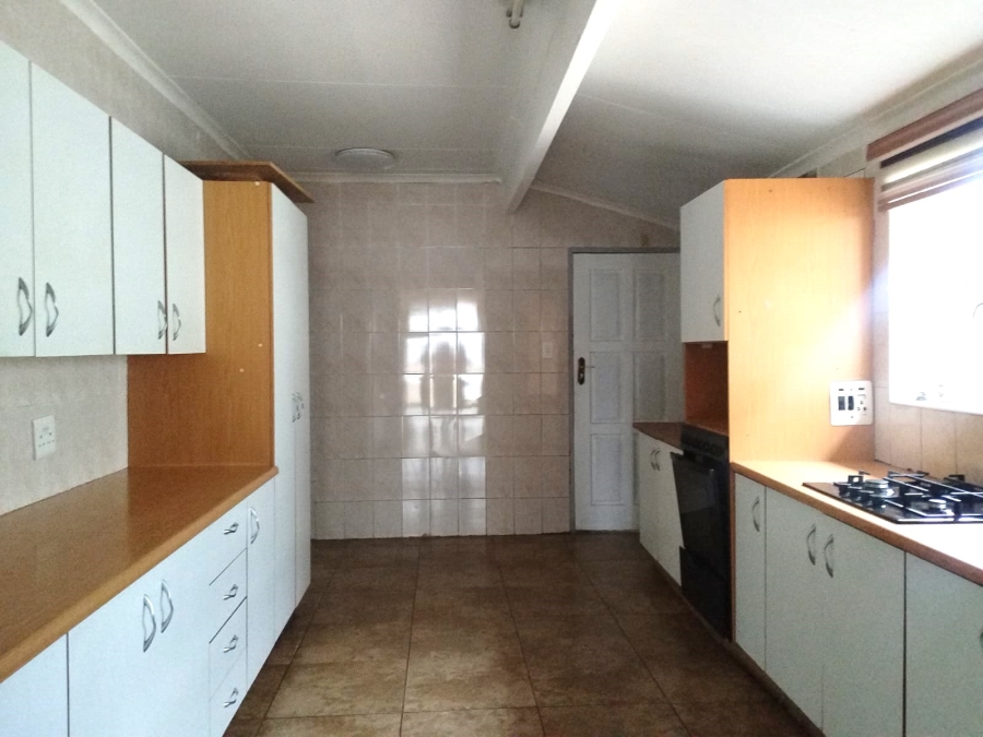 4 Bedroom Property for Sale in Roshnee Gauteng