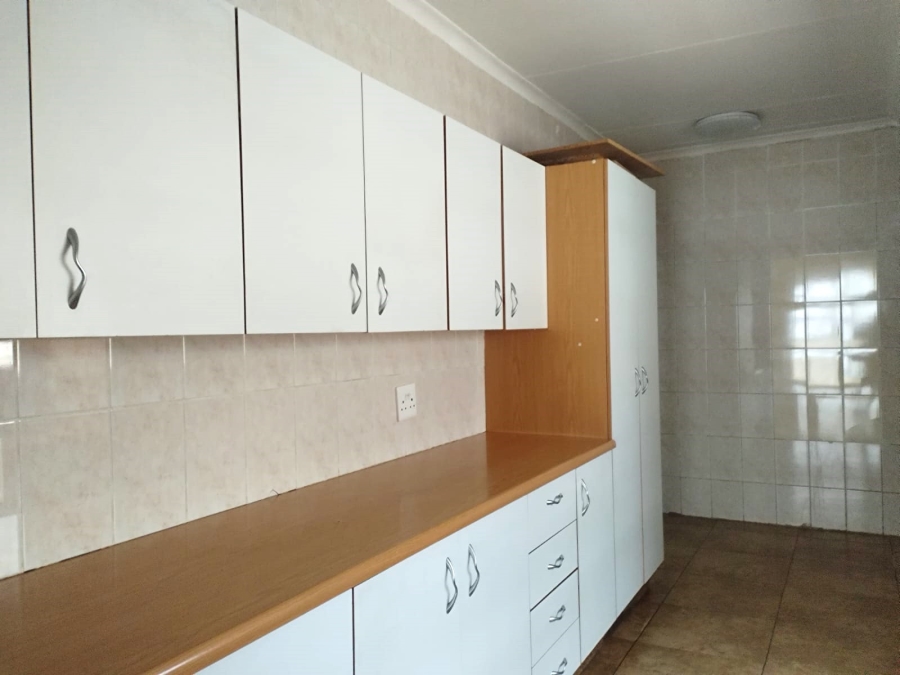 4 Bedroom Property for Sale in Roshnee Gauteng