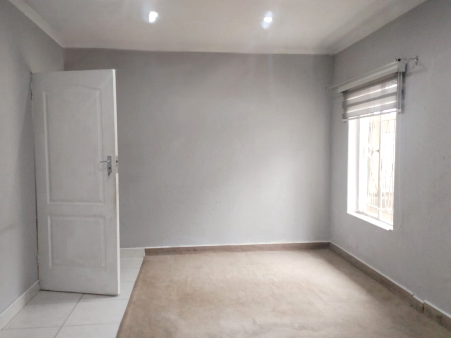 4 Bedroom Property for Sale in Roshnee Gauteng