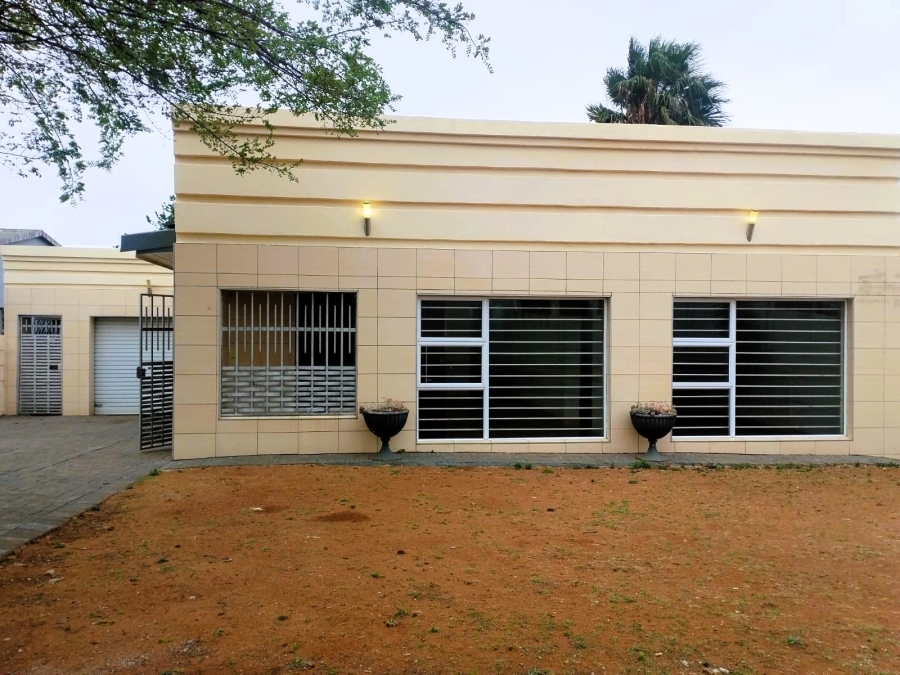 4 Bedroom Property for Sale in Roshnee Gauteng