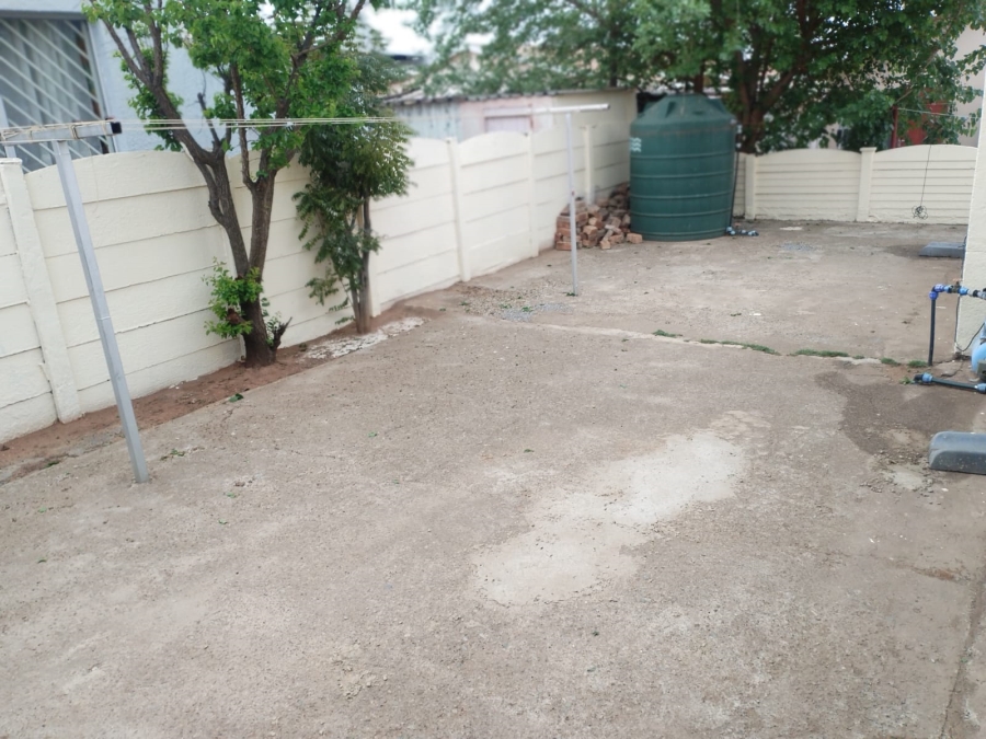 4 Bedroom Property for Sale in Roshnee Gauteng