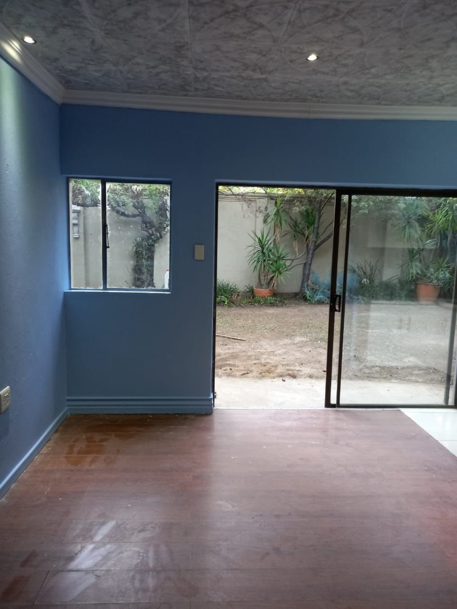 To Let 1 Bedroom Property for Rent in Edleen Gauteng