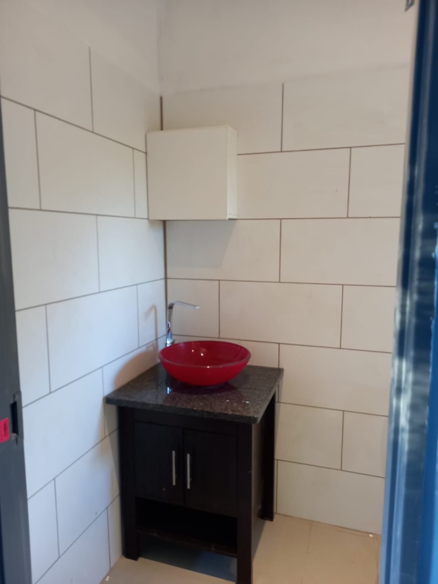 To Let 1 Bedroom Property for Rent in Edleen Gauteng