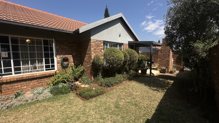 3 Bedroom Property for Sale in Highveld Gauteng