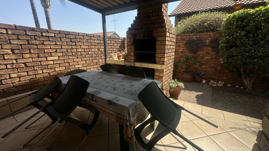 3 Bedroom Property for Sale in Highveld Gauteng