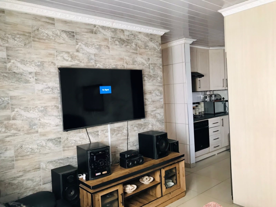 3 Bedroom Property for Sale in Mahube Valley Gauteng